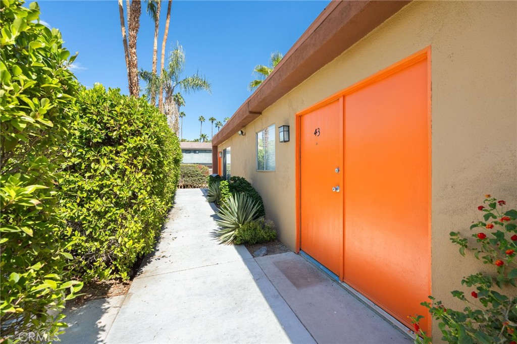 MLS #IV25172556 img 2