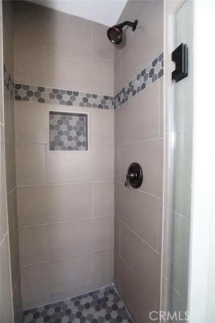 3 Bed Home for Sale in Hawthorne, California
