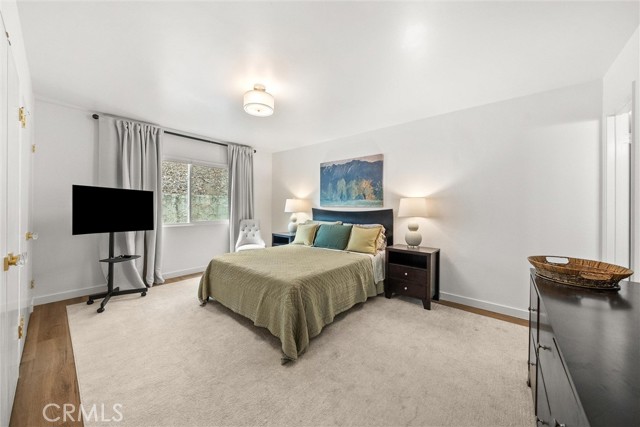 930 Philinda Avenue, Santa Barbara CA: https://media.crmls.org/medias/6895935f-a84e-451f-8a75-800f7e1ac097.jpg