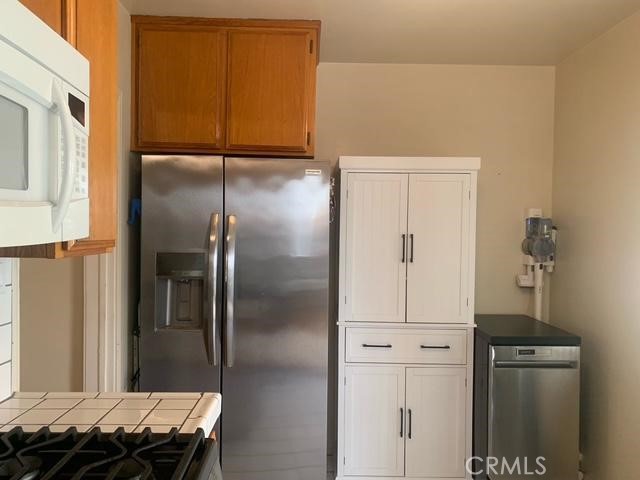 Detail Gallery Image 8 of 11 For 12608 Coldbrook Ave, Downey,  CA 90242 - 3 Beds | 2 Baths