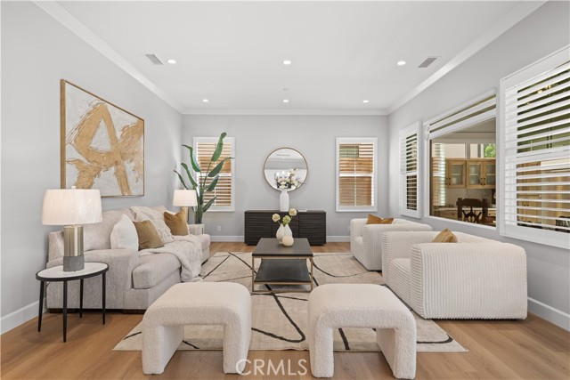Detail Gallery Image 3 of 55 For 100 Henderson, Irvine,  CA 92620 - 4 Beds | 4/1 Baths