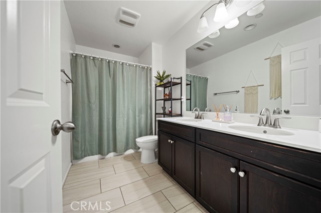 Detail Gallery Image 15 of 34 For 37403 Butternut Ln, Palmdale,  CA 93551 - 4 Beds | 2/1 Baths