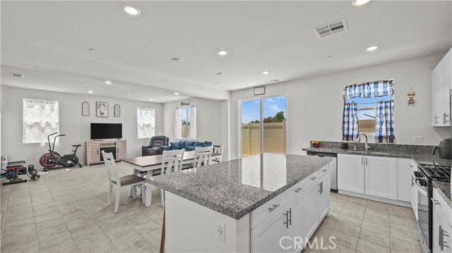 Detail Gallery Image 11 of 37 For 13180 Mesa Ln, Yucaipa,  CA 92339 - 3 Beds | 2/1 Baths