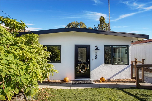 Single level, newly remodeled in the heart of Southwest San Clemente, walking distance to the beach!