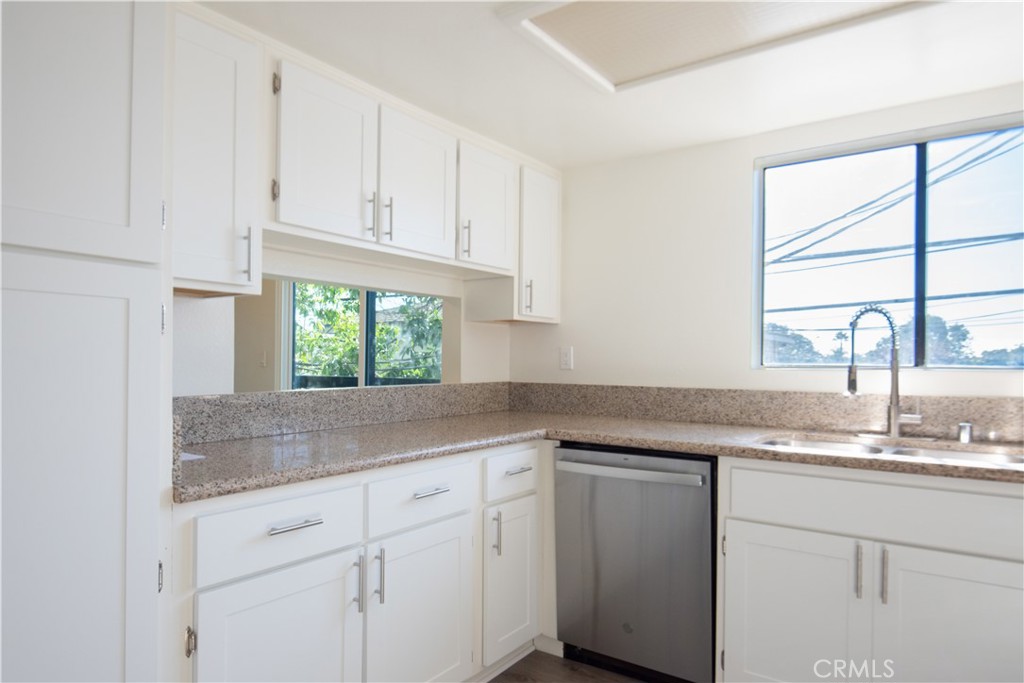 MLS #WS25278305 image #8