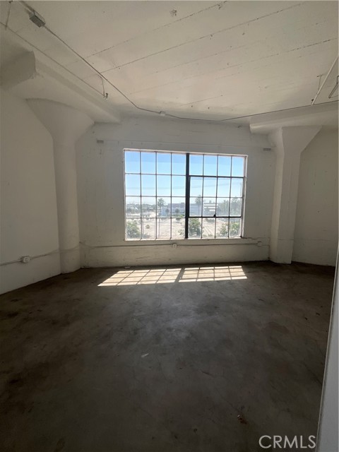 800 McGarry #430B, Los Angeles, CA 90021