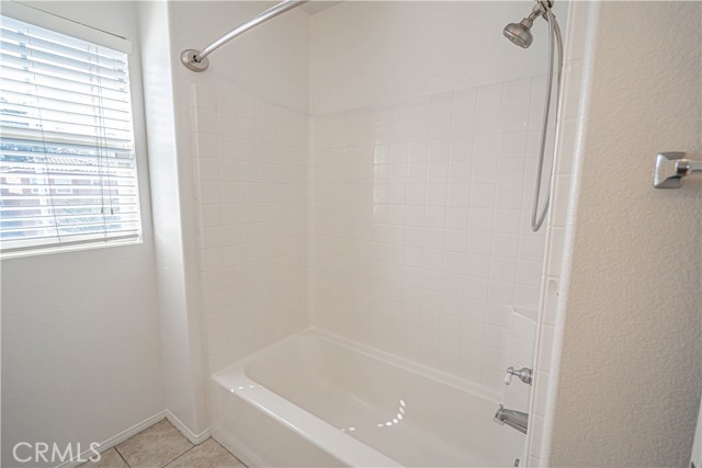 Detail Gallery Image 18 of 32 For 24502 Montevista Cir, Valencia,  CA 91354 - 3 Beds | 2/1 Baths