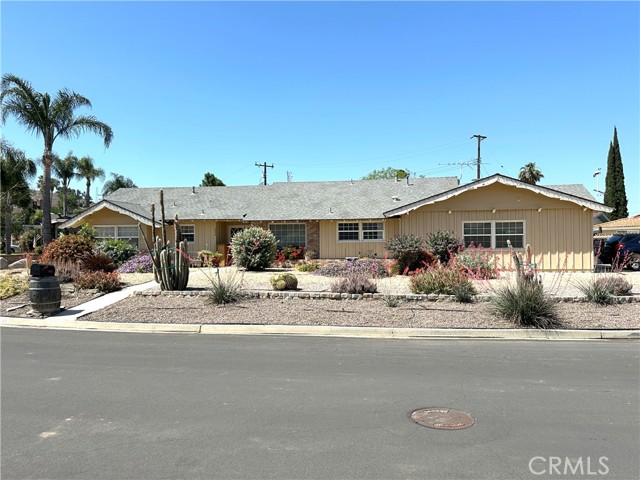 Detail Gallery Image 1 of 26 For 1936 Pali Dr, Norco,  CA 92860 - 3 Beds | 2 Baths
