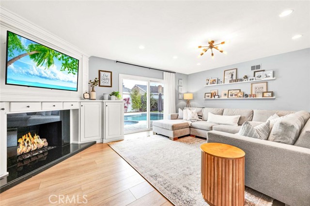 Detail Gallery Image 11 of 26 For 677 N Clinton St, Orange,  CA 92867 - 3 Beds | 2 Baths