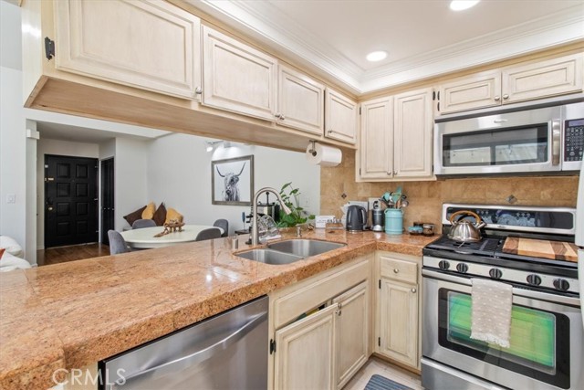 Detail Gallery Image 9 of 26 For 43334 32nd St #44,  Lancaster,  CA 93536 - 2 Beds | 2 Baths