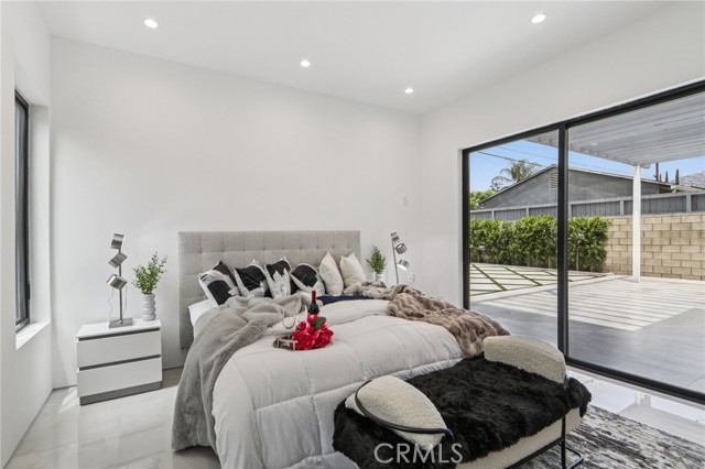 Detail Gallery Image 21 of 61 For 2227 N Lamer St, Burbank,  CA 91504 - 4 Beds | 4/1 Baths