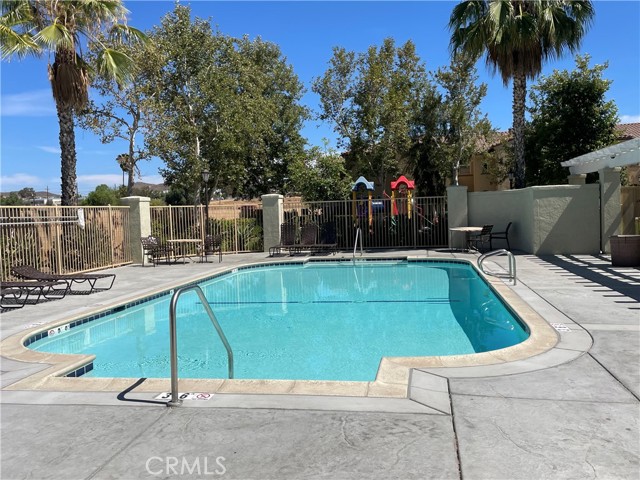 1800 E Lakeshore Drive, Lake Elsinore CA: https://media.crmls.org/medias/6899dc6e-6f96-43e8-a369-b8ced8994b15.jpg