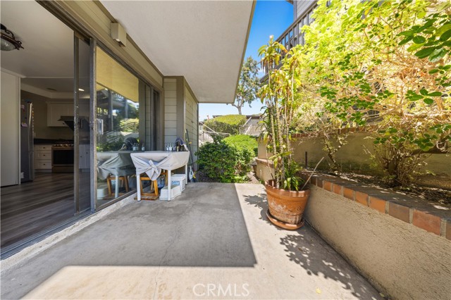 11 Palos, Irvine CA: https://media.crmls.org/medias/689a5d23-3741-4f80-9284-f0d1fa27eaed.jpg