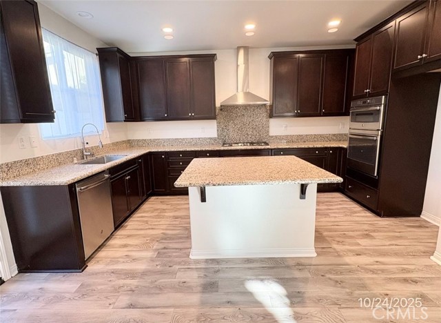 Detail Gallery Image 2 of 22 For 28434 Sunflower St, Highland,  CA 92346 - 3 Beds | 2/1 Baths