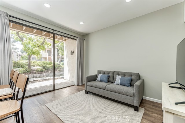 10560 Lakeside N Drive, Garden Grove CA: https://media.crmls.org/medias/689da5ab-f1ec-4d25-b90d-e10cce3e43f5.jpg