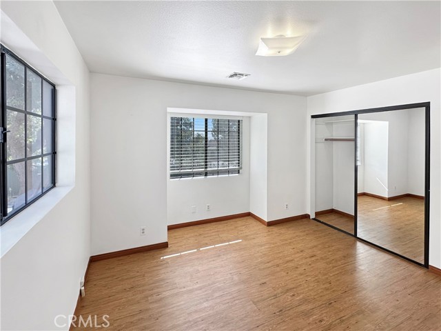 199 N Hermosa Avenue, Sierra Madre CA: https://media.crmls.org/medias/689eb830-3a1e-42da-9665-2ec9f9eacce1.jpg