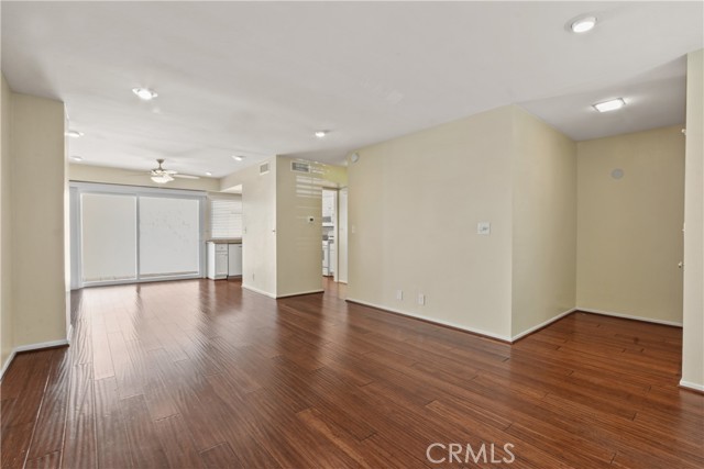 Detail Gallery Image 4 of 19 For 2438 Vista Hogar, Newport Beach,  CA 92660 - 3 Beds | 1/1 Baths