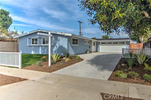 240 Amherst Rd, Costa Mesa, CA 92626