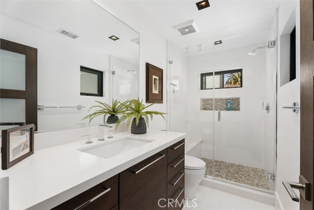 Detail Gallery Image 42 of 60 For 605 Marigold Ave, Corona Del Mar,  CA 92625 - 4 Beds | 5 Baths