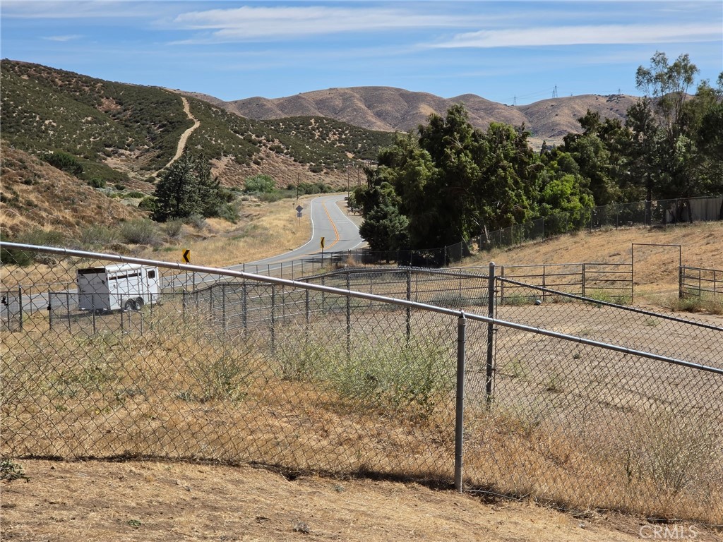 https://media.crmls.org/medias/68a09a78-0491-40df-92b5-b940b0f4db20.jpg?preset=X-Large