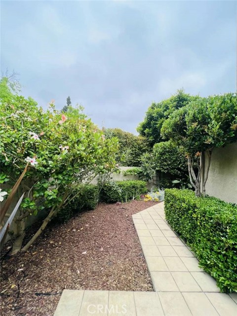 267 Stanford Court, Irvine CA: https://media.crmls.org/medias/68a0b2f8-765a-43d1-ae84-d66ff7abd920.jpg