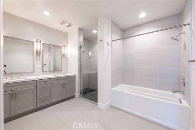 Detail Gallery Image 13 of 22 For 1920 S Pacific Coast #208,  Redondo Beach,  CA 90277 - 2 Beds | 2 Baths