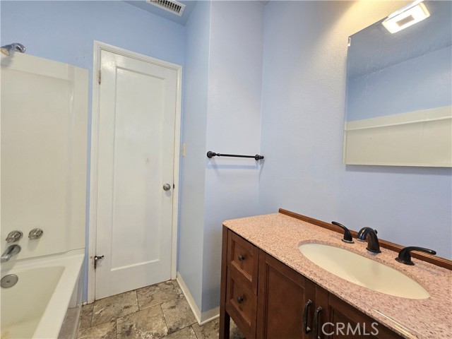 Detail Gallery Image 13 of 17 For 3869 Bandini Ave, Riverside,  CA 92506 - 2 Beds | 1 Baths