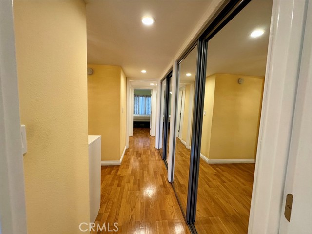 Detail Gallery Image 13 of 24 For 1401 Valley View Rd #325,  Glendale,  CA 91202 - 2 Beds | 2 Baths