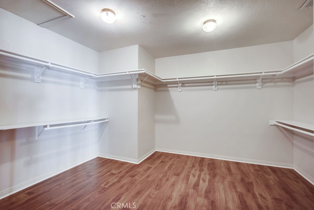https://media.crmls.org/medias/68a287c0-4571-4b8a-af1a-e4b2aa29534a.jpg?preset=X-Large