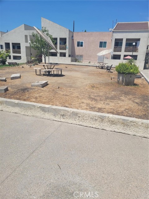 1118 Valencia Street, Los Angeles CA: https://media.crmls.org/medias/68a2aa3d-5bac-4024-8e8d-4498f0d7d158.jpg
