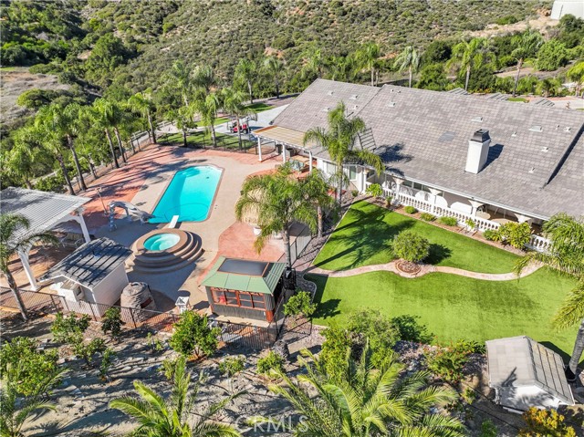 Detail Gallery Image 6 of 38 For 35751 Avenida La Cresta, Murrieta,  CA 92562 - 5 Beds | 6 Baths