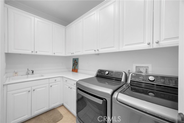 Detail Gallery Image 43 of 61 For 21331 Balerma Ln, Huntington Beach,  CA 92648 - 4 Beds | 3/1 Baths