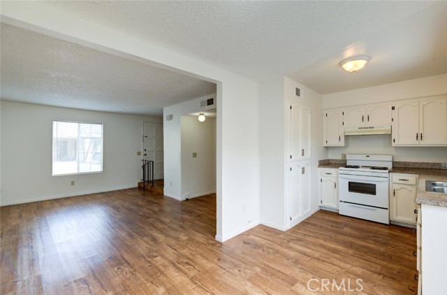 Detail Gallery Image 23 of 34 For 2432 S Sallee Ct, Visalia,  CA 93277 - – Beds | – Baths