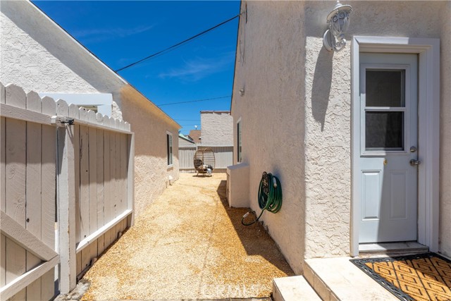 Detail Gallery Image 36 of 44 For 3301 Falcon Ave, Long Beach,  CA 90755 - 2 Beds | 1 Baths