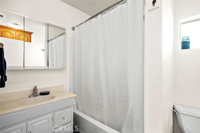 Detail Gallery Image 14 of 31 For 2243 N Nutmeg St, Escondido,  CA 92026 - 3 Beds | 2 Baths
