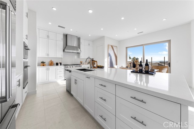 118 sunnybank Boulevard, Irvine CA: https://media.crmls.org/medias/68a4ba6b-d1bc-4e40-8084-426438c681c8.jpg