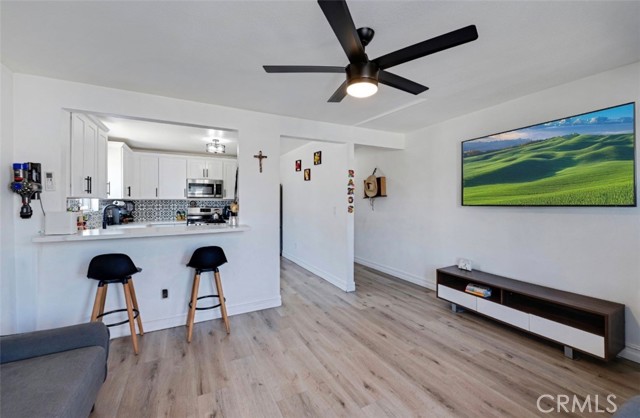 Detail Gallery Image 5 of 38 For 1056 W Gage, Los Angeles,  CA 90044 - 4 Beds | 2 Baths