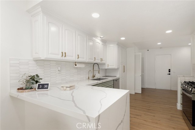 Detail Gallery Image 6 of 21 For 2332 Aspen St, Tustin,  CA 92782 - 3 Beds | 2/1 Baths