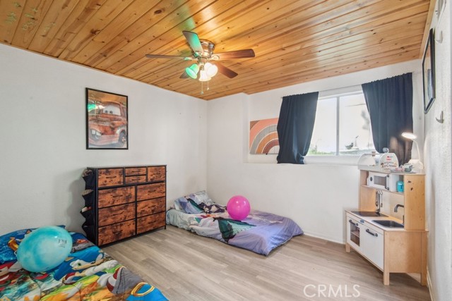 Detail Gallery Image 12 of 16 For 22868 Laurel Ln, Crestline,  CA 92325 - 3 Beds | 2 Baths