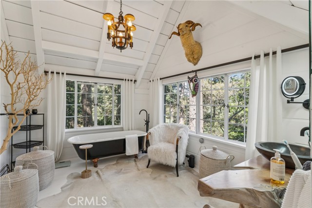 Detail Gallery Image 49 of 69 For 840 Coyote Walk, Lake Arrowhead,  CA 92352 - 4 Beds | 3 Baths