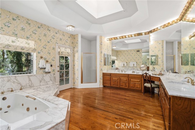 Detail Gallery Image 21 of 50 For 4751 Westchester Dr, Woodland Hills,  CA 91364 - 5 Beds | 7 Baths