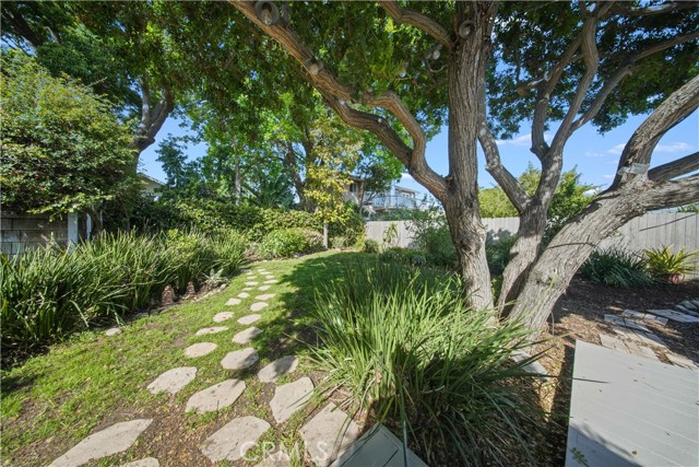 Detail Gallery Image 32 of 35 For 4049 E 15th, Long Beach,  CA 90804 - 3 Beds | 2 Baths