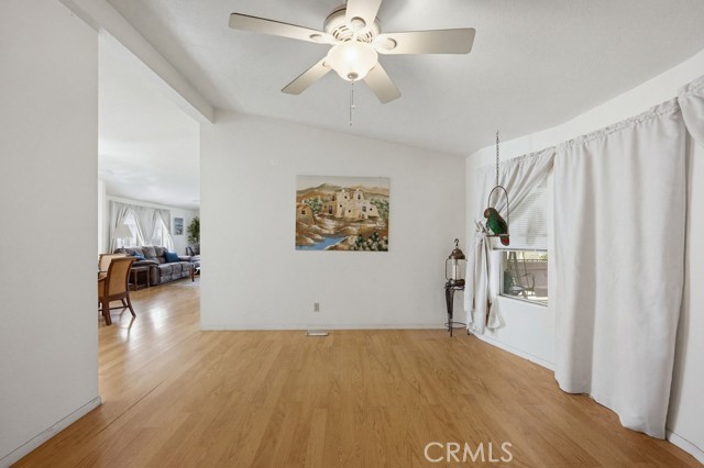 Detail Gallery Image 10 of 41 For 1262 Sorrel, Hemet,  CA 92545 - 3 Beds | 2 Baths