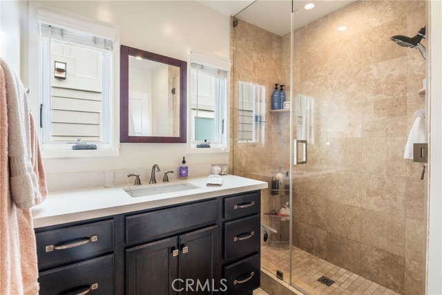 316 7th Street, Manhattan Beach, California 90266, 3 Bedrooms Bedrooms, ,2 BathroomsBathrooms,Residential,Sold,7th,SB22117653