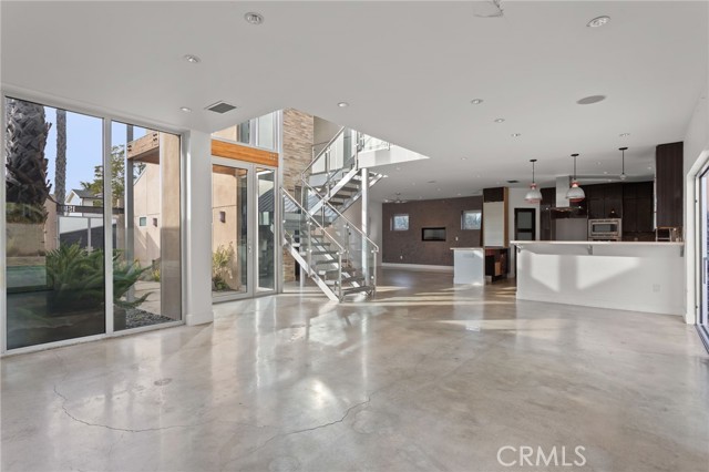 Detail Gallery Image 6 of 27 For 1518 Anita Ln, Newport Beach,  CA 92660 - 6 Beds | 4/1 Baths