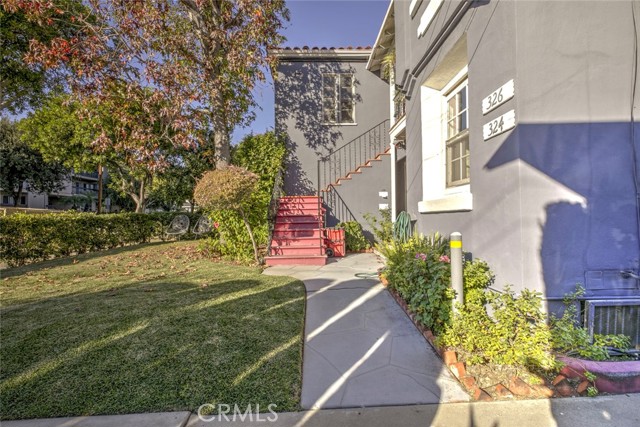 Detail Gallery Image 17 of 27 For 324 N Adams, Glendale,  CA 91206 - 5 Beds | 3 Baths