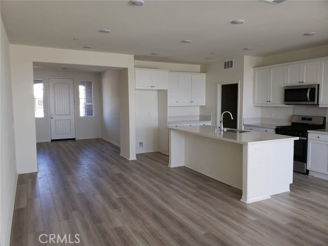 4 Bed Home for Sale in Rosamond, California