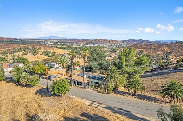 Detail Gallery Image 4 of 37 For 29492 Nichols St, Lake Elsinore,  CA 92530 - 3 Beds | 2 Baths