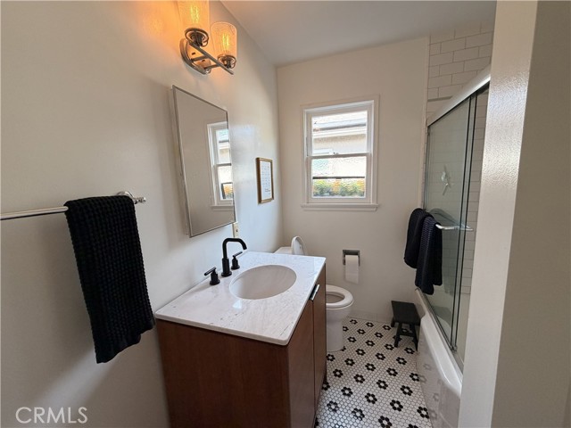 Detail Gallery Image 24 of 42 For 3989 Coolidge, Los Angeles,  CA 90066 - 3 Beds | 2 Baths
