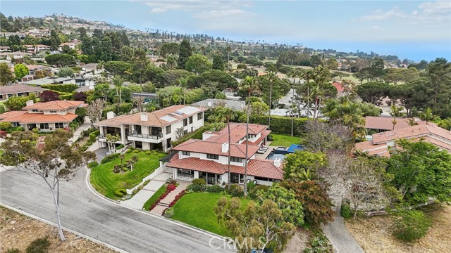 2718 Via Victoria, Palos Verdes Estates CA: https://media.crmls.org/medias/68ac5ca9-2940-4fc9-8048-b124443d5044.jpg